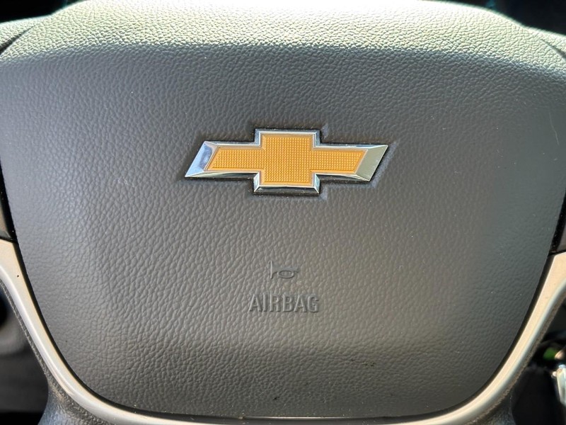 Chevrolet Colorado Vehicle Full-screen Gallery Image 18