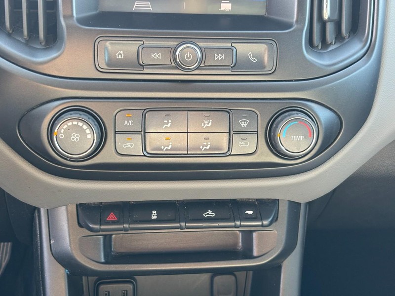 Chevrolet Colorado Vehicle Full-screen Gallery Image 22