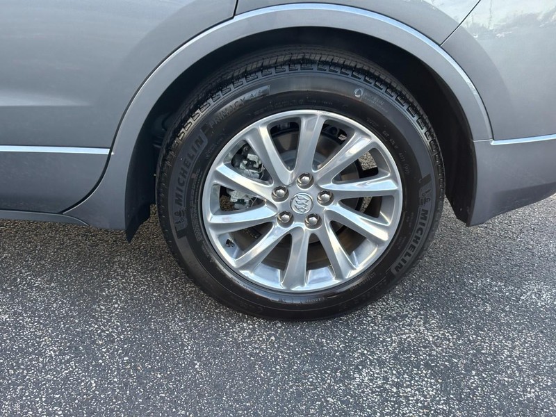 Buick Envision Vehicle Full-screen Gallery Image 09