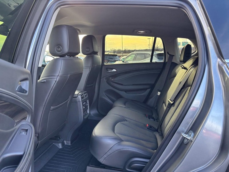 Buick Envision Vehicle Full-screen Gallery Image 10