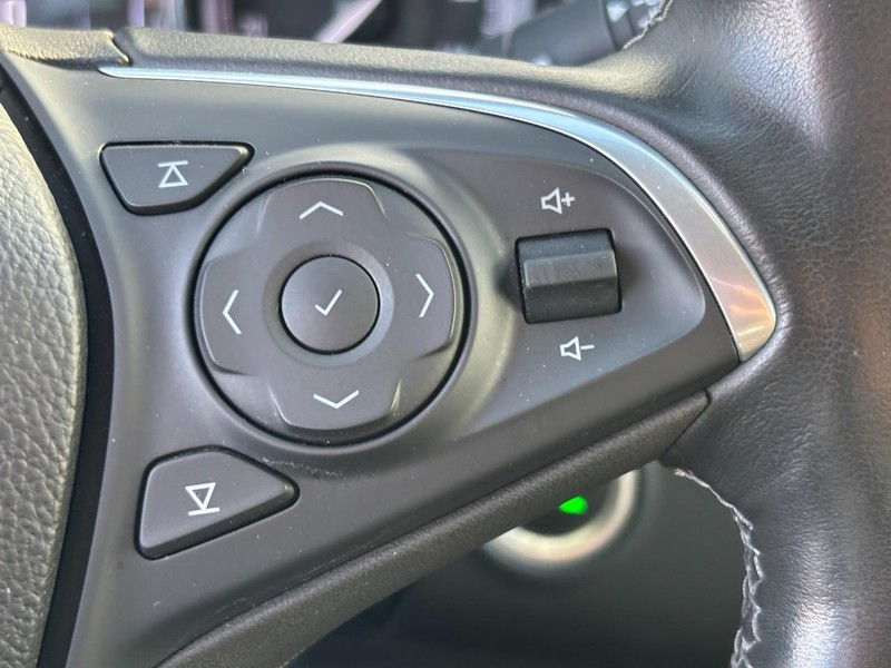 Buick Envision Vehicle Full-screen Gallery Image 19