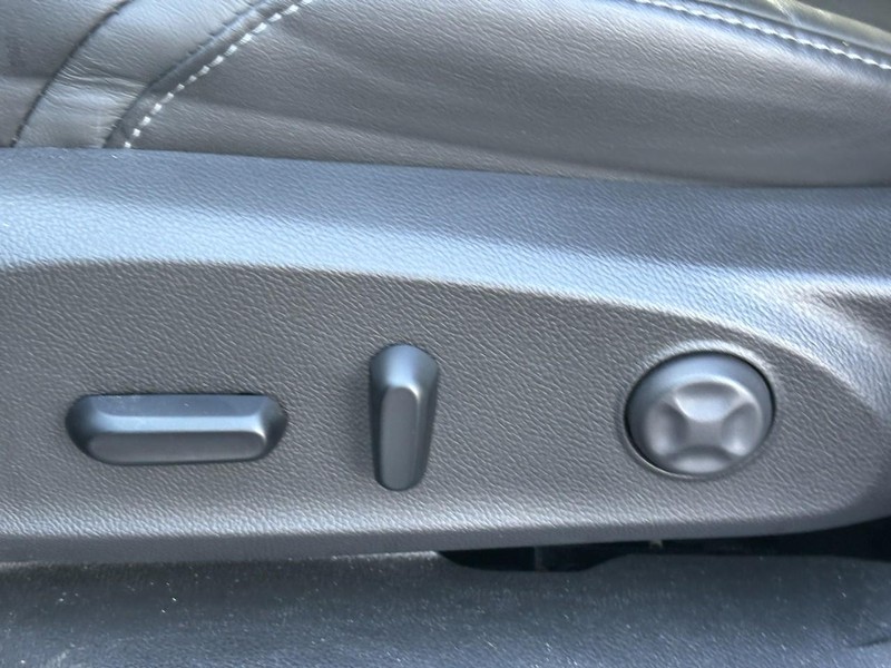 Buick Envision Vehicle Full-screen Gallery Image 24