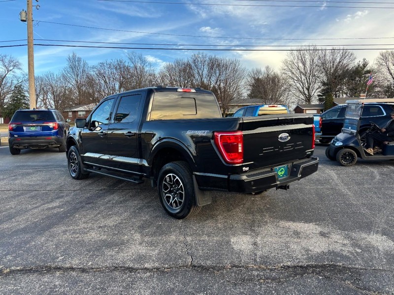 Ford F-150 Vehicle Full-screen Gallery Image 3