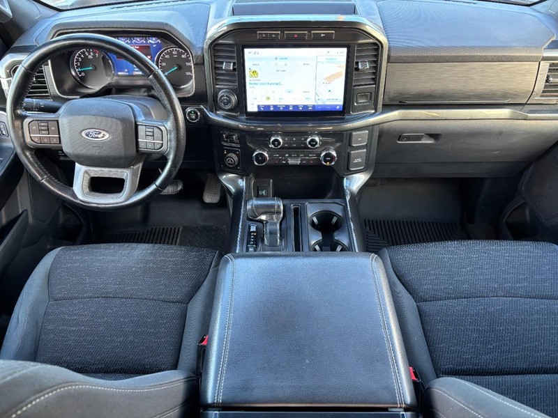 Ford F-150 Vehicle Full-screen Gallery Image 11