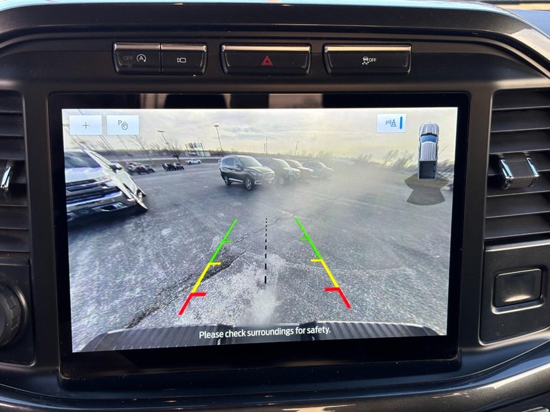 Ford F-150 Vehicle Full-screen Gallery Image 22