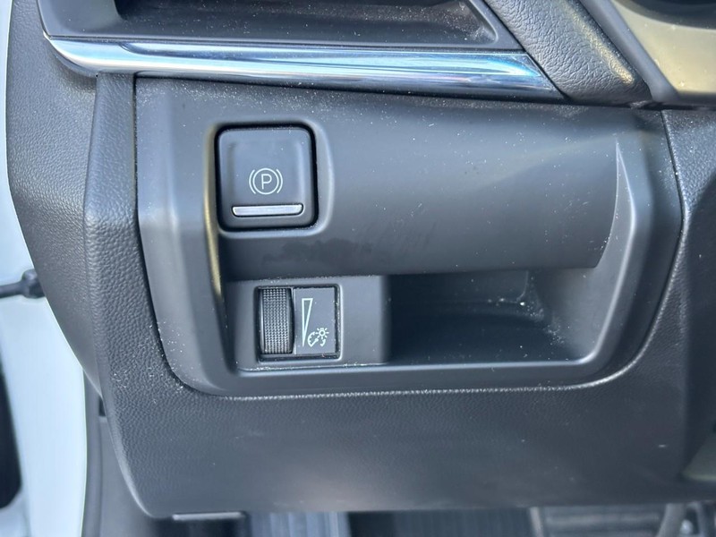 Cadillac CT4 Vehicle Full-screen Gallery Image 16