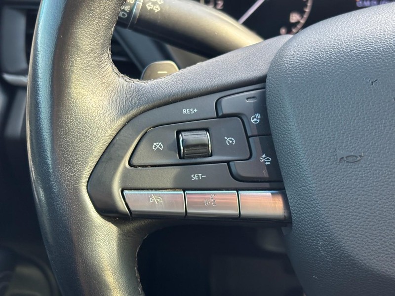 Cadillac CT4 Vehicle Full-screen Gallery Image 17