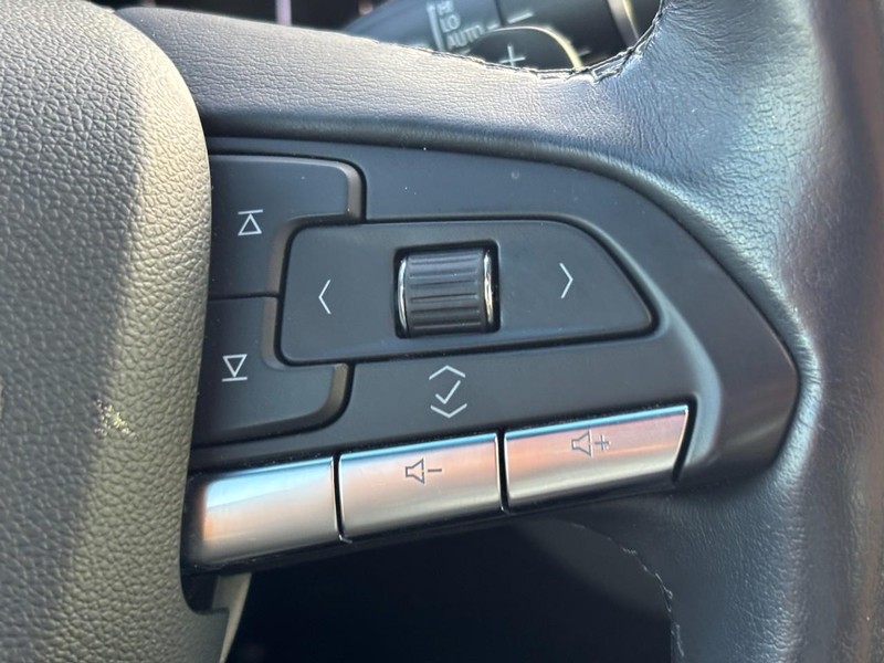 Cadillac CT4 Vehicle Full-screen Gallery Image 19