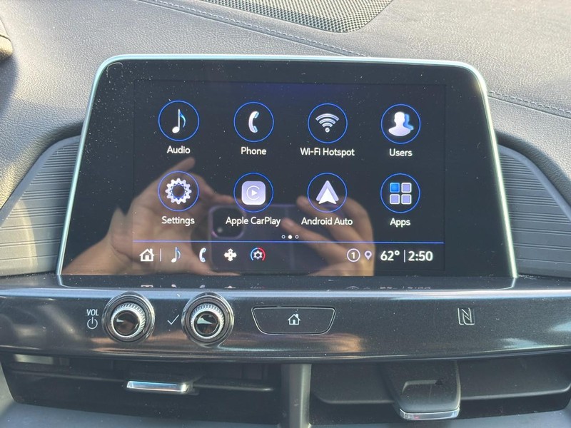 Cadillac CT4 Vehicle Full-screen Gallery Image 21