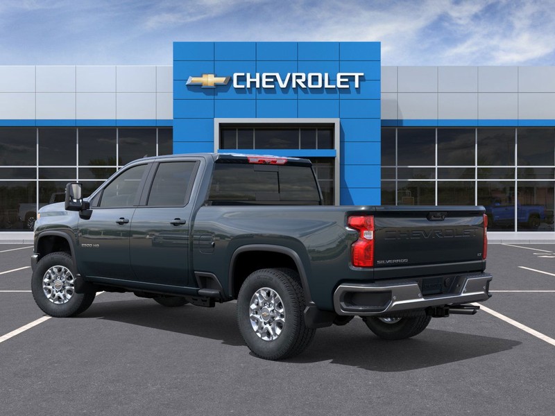 Chevrolet Silverado 2500HD Vehicle Full-screen Gallery Image 3