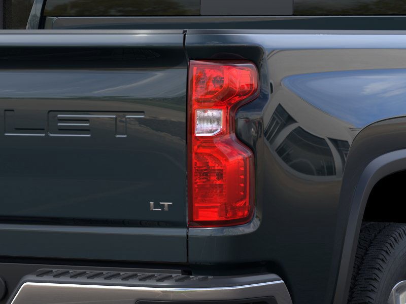 Chevrolet Silverado 2500HD Vehicle Full-screen Gallery Image 11