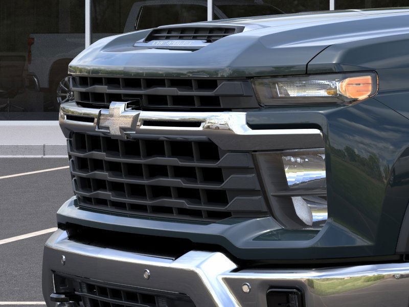 Chevrolet Silverado 2500HD Vehicle Full-screen Gallery Image 13