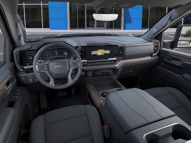 Chevrolet Silverado 2500HD Vehicle Full-screen Gallery Image 15