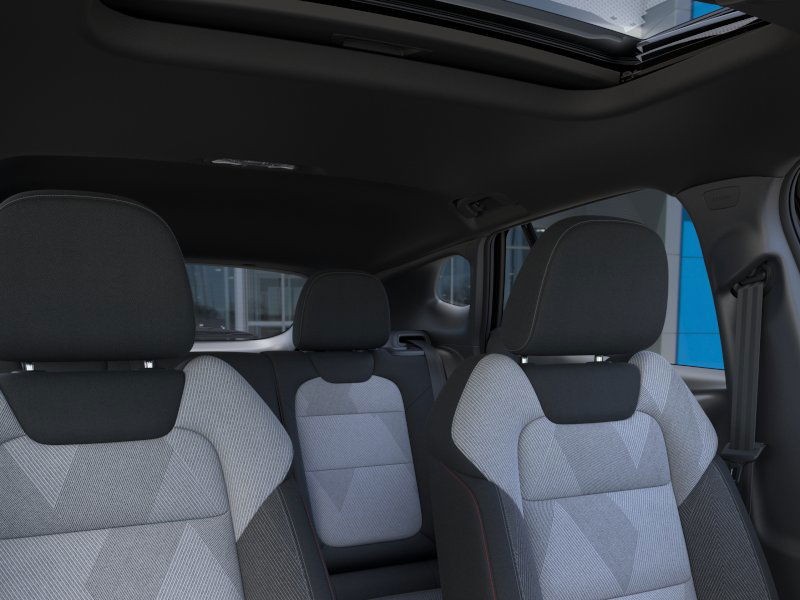 Chevrolet Trax Vehicle Full-screen Gallery Image 24