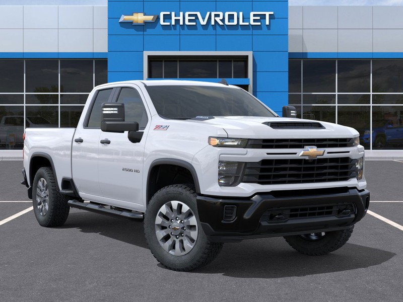 Chevrolet Silverado 2500HD Vehicle Full-screen Gallery Image 7