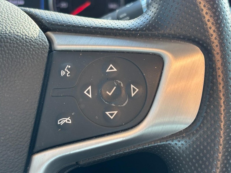 GMC Acadia Vehicle Full-screen Gallery Image 20