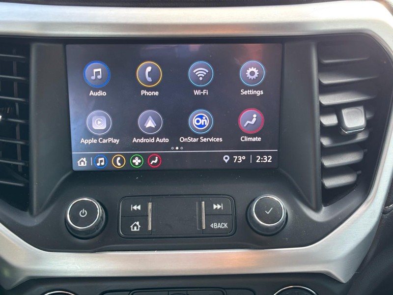 GMC Acadia Vehicle Full-screen Gallery Image 22