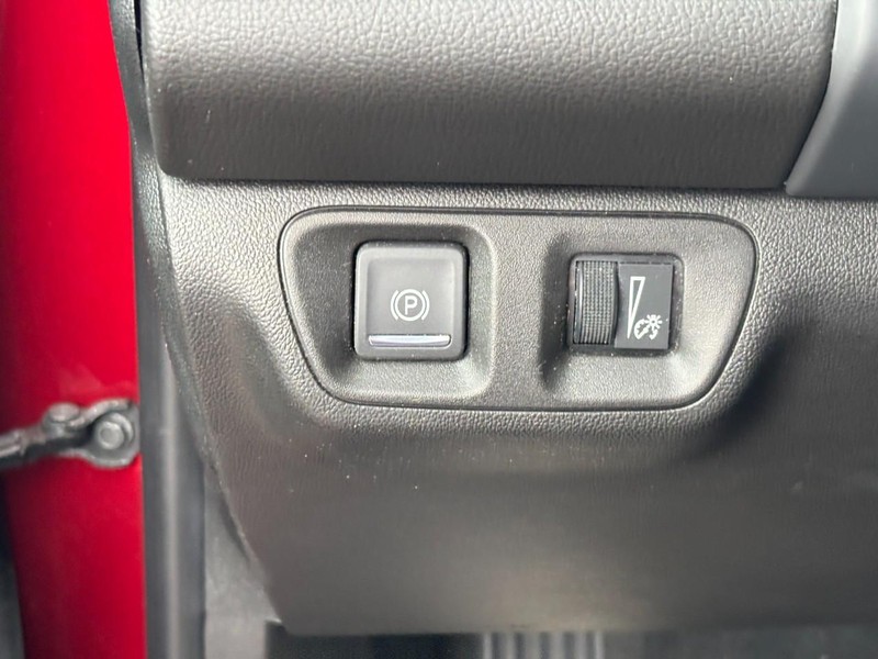 GMC Acadia Vehicle Full-screen Gallery Image 18