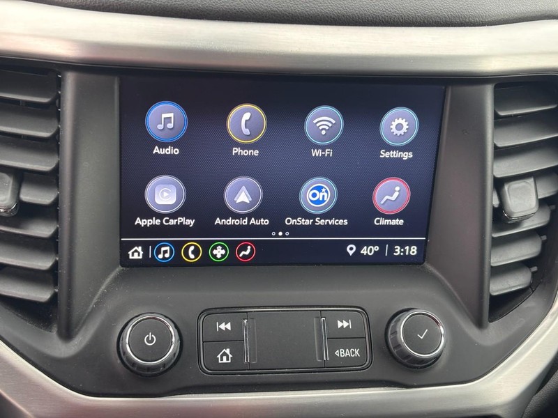 GMC Acadia Vehicle Full-screen Gallery Image 23