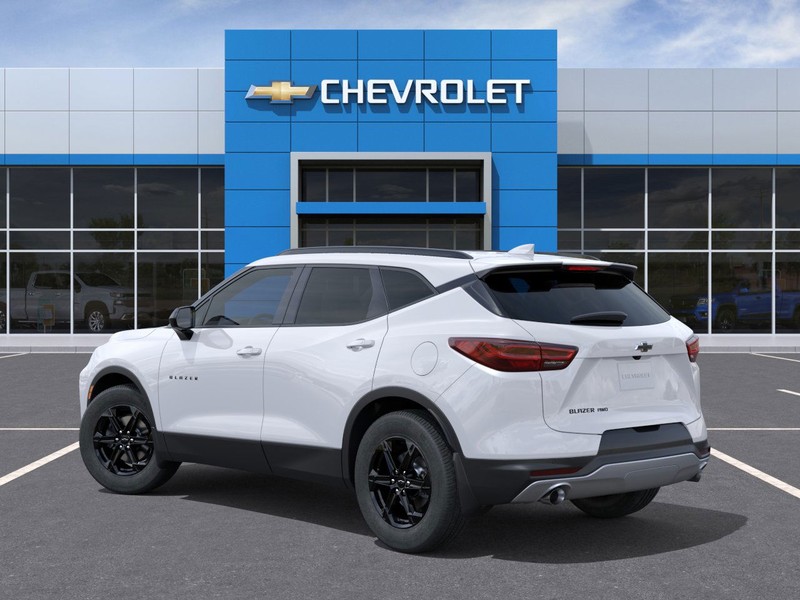 Chevrolet Blazer Vehicle Full-screen Gallery Image 3