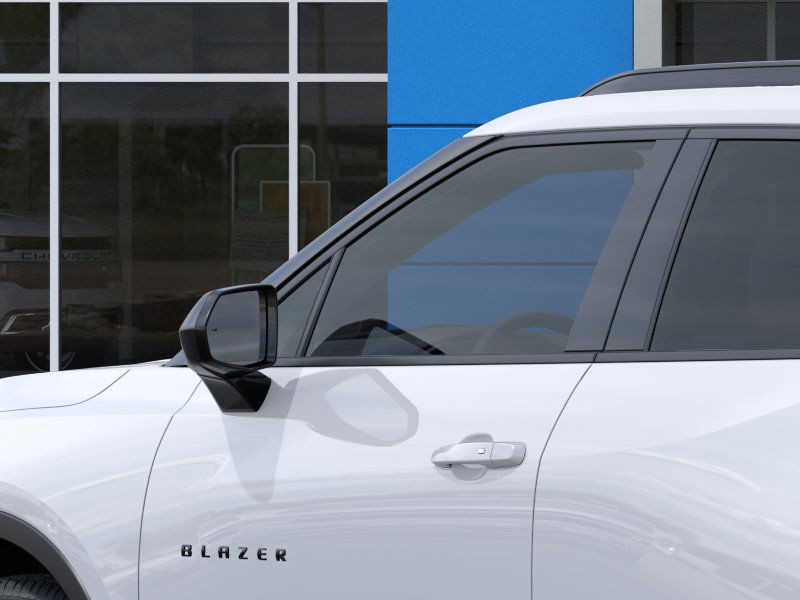 Chevrolet Blazer Vehicle Full-screen Gallery Image 12