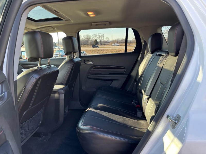 GMC Terrain Vehicle Full-screen Gallery Image 10