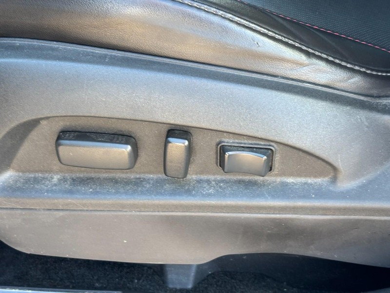 GMC Terrain Vehicle Full-screen Gallery Image 23