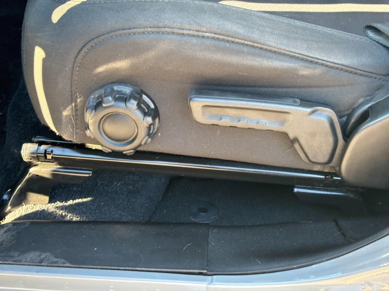 Jeep Wrangler Vehicle Full-screen Gallery Image 15