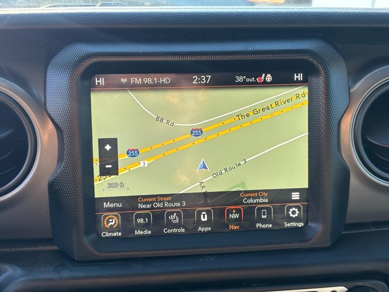 Jeep Wrangler Vehicle Full-screen Gallery Image 23