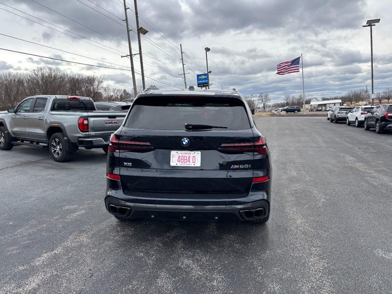 BMW X5 Vehicle Full-screen Gallery Image 06