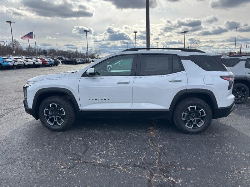 Chevrolet Equinox Vehicle Full-screen Gallery Image 2