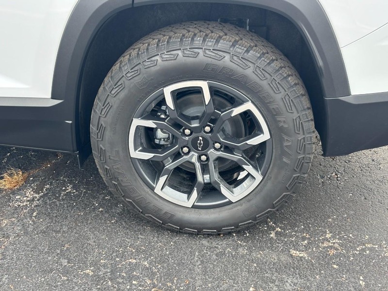 Chevrolet Equinox Vehicle Full-screen Gallery Image 4