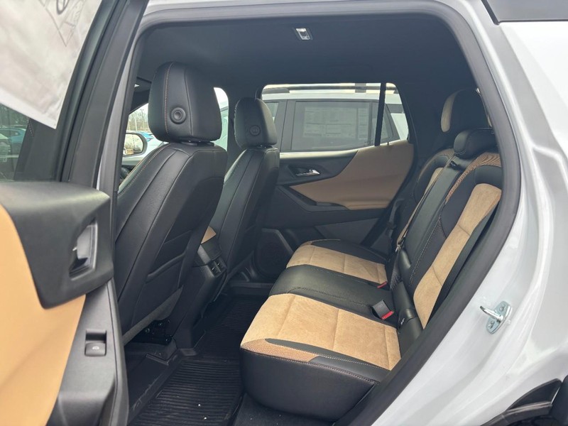 Chevrolet Equinox Vehicle Full-screen Gallery Image 5