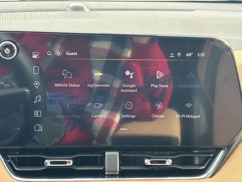 Chevrolet Equinox Vehicle Full-screen Gallery Image 17