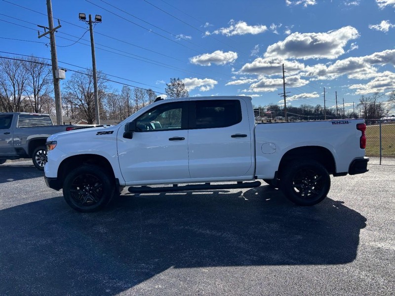 Chevrolet Silverado 1500 Vehicle Full-screen Gallery Image 2