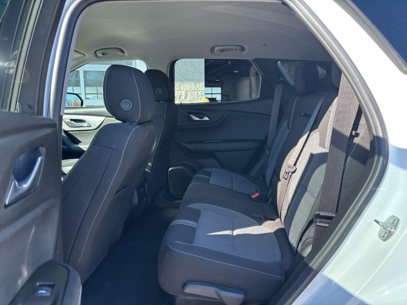 Chevrolet Blazer Vehicle Full-screen Gallery Image 10