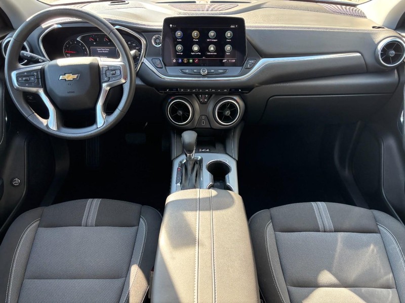 Chevrolet Blazer Vehicle Full-screen Gallery Image 11