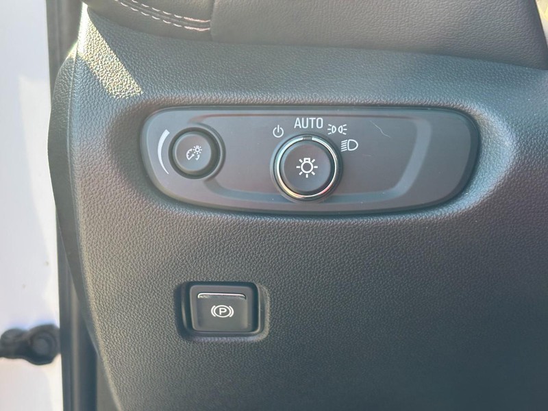 Chevrolet Blazer Vehicle Full-screen Gallery Image 17