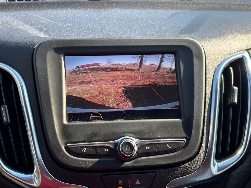 Chevrolet Equinox Vehicle Full-screen Gallery Image 23