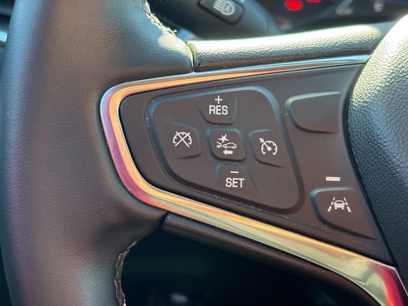 Chevrolet Equinox Vehicle Full-screen Gallery Image 18