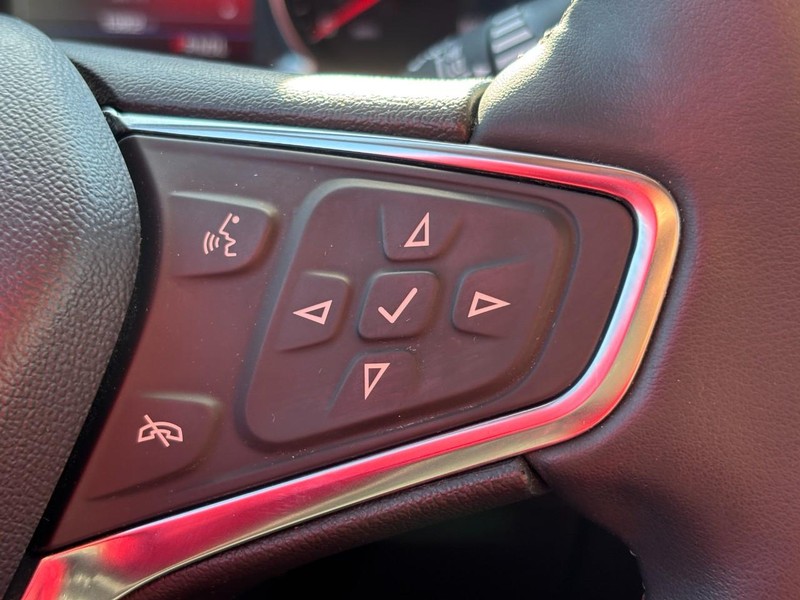 Chevrolet Equinox Vehicle Full-screen Gallery Image 20