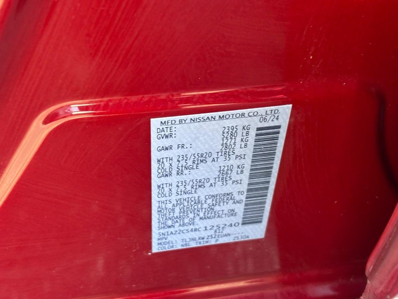 Nissan Murano Vehicle Full-screen Gallery Image 26