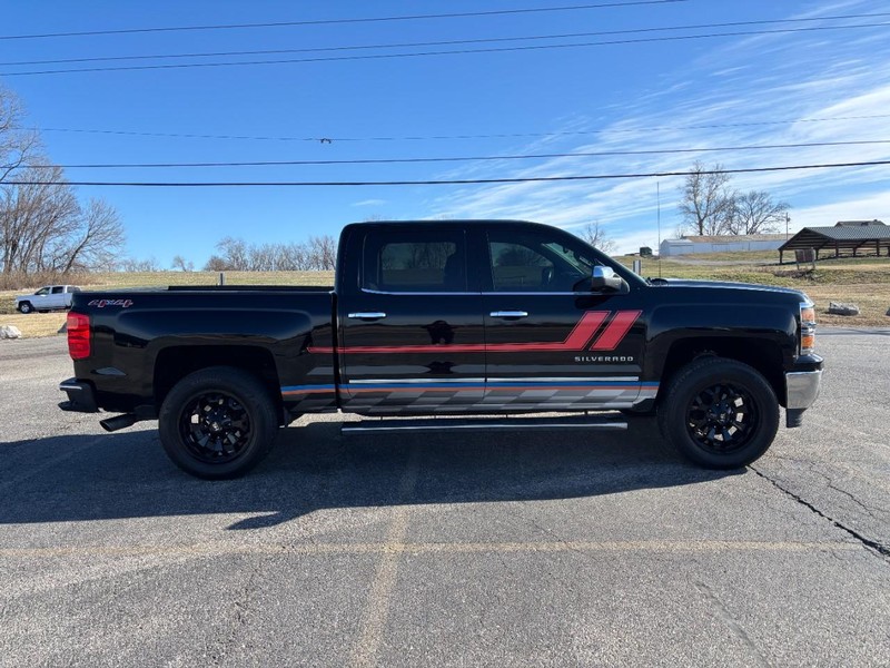 Chevrolet Silverado 1500 Vehicle Full-screen Gallery Image 6