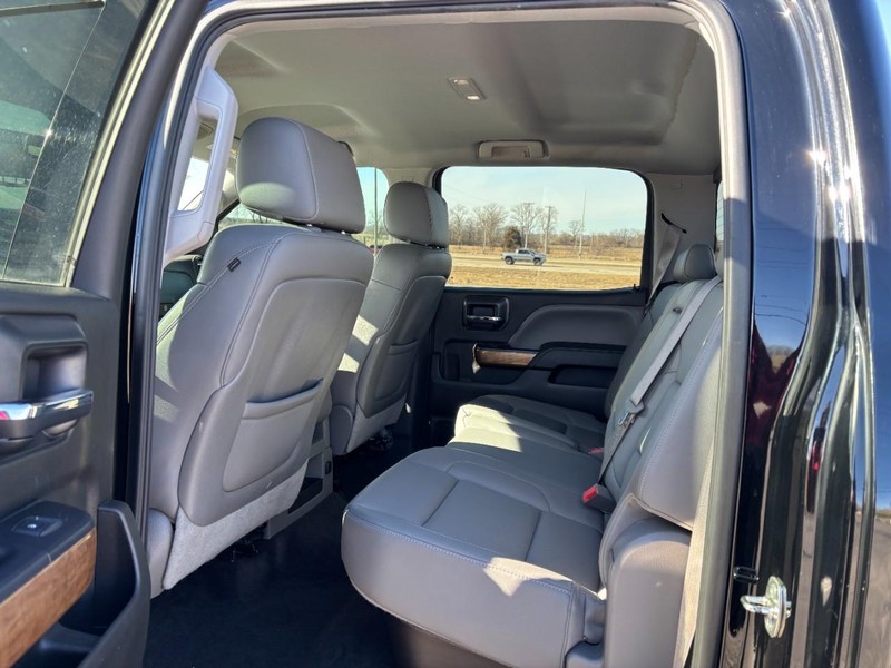 Chevrolet Silverado 1500 Vehicle Full-screen Gallery Image 10