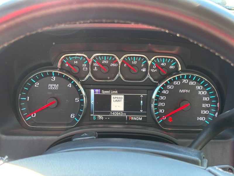 Chevrolet Silverado 1500 Vehicle Full-screen Gallery Image 21