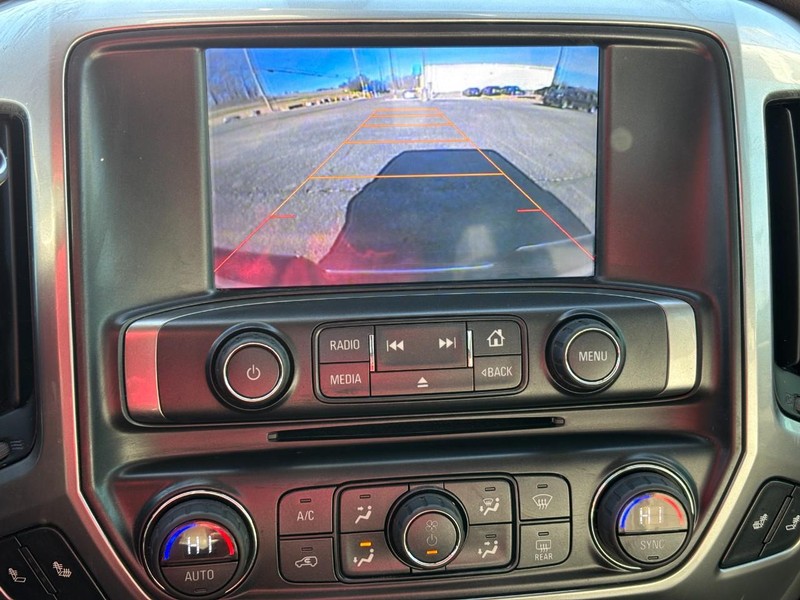 Chevrolet Silverado 1500 Vehicle Full-screen Gallery Image 23