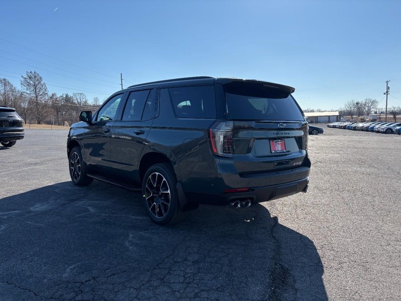 Chevrolet Tahoe Vehicle Full-screen Gallery Image 3
