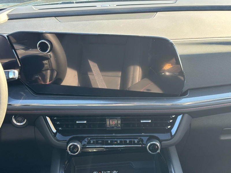 Chevrolet Tahoe Vehicle Full-screen Gallery Image 9