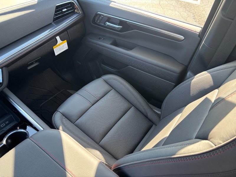 Chevrolet Tahoe Vehicle Full-screen Gallery Image 10