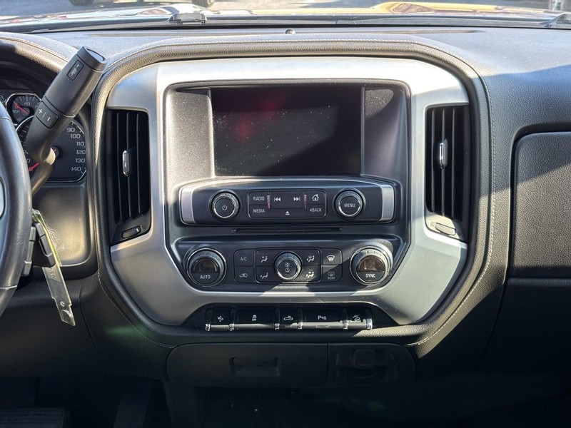 GMC Sierra 1500 Vehicle Full-screen Gallery Image 13
